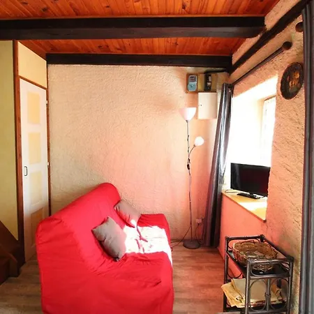 Charmante Avec Terrasse, Cheminee Et Jardin, Animaux Acceptes, Pres Des Monts Du Cantal. - Fr-1-742-33 Tatil Evi *